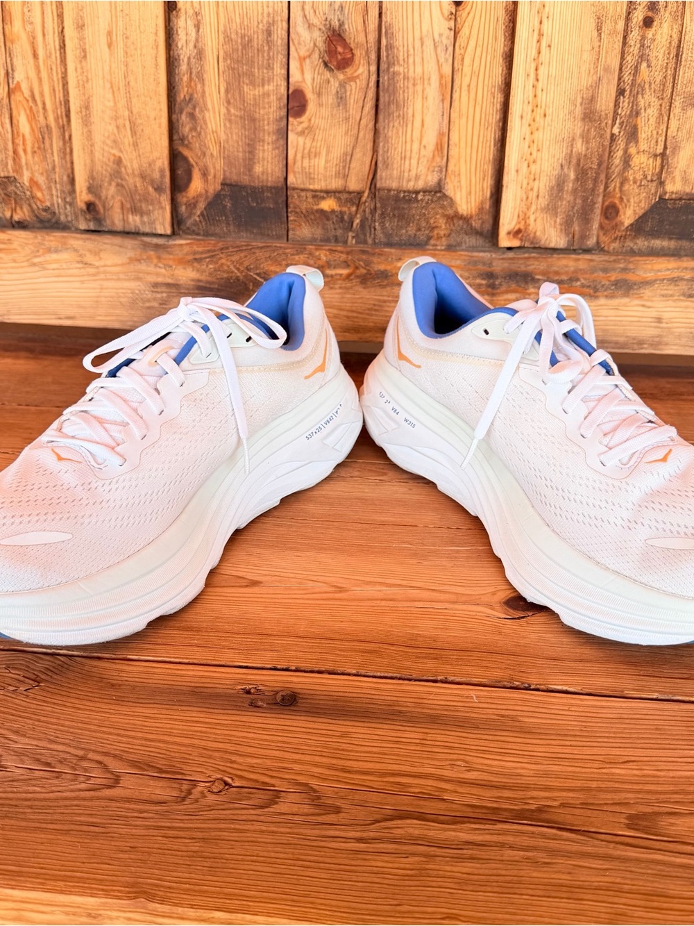 Size 10 Hoka One Men's Bondi 8 Frost Gold Running Comfort Shoes - Picture 9 of 10